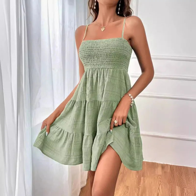 Robe courte à bretelles