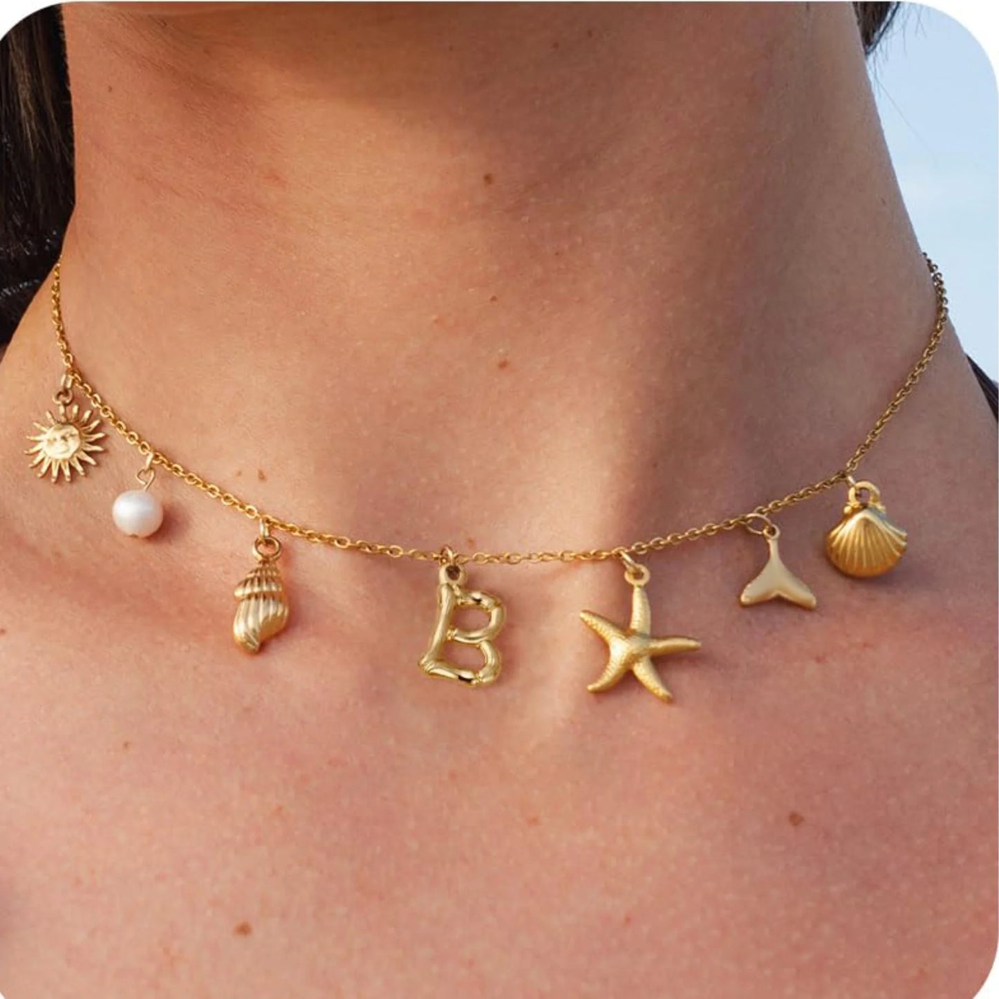 Collier à breloques estivales à initiale