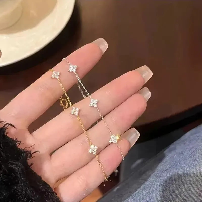 Bracelet ajustable à motif de trèfle