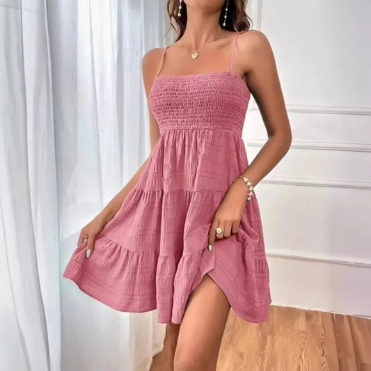 Robe courte à bretelles