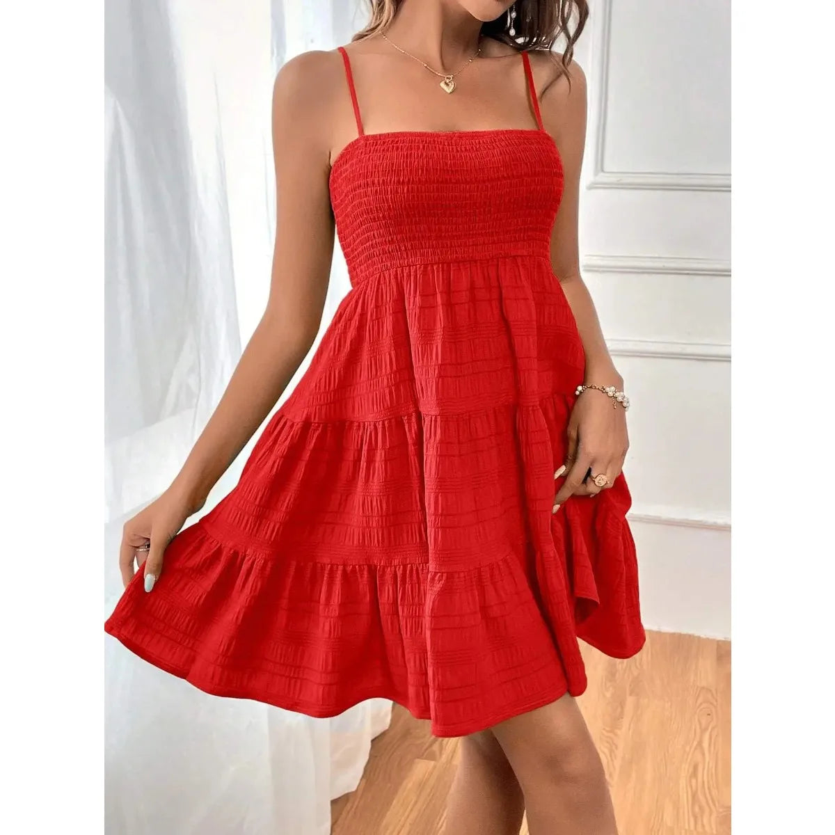 Robe courte à bretelles