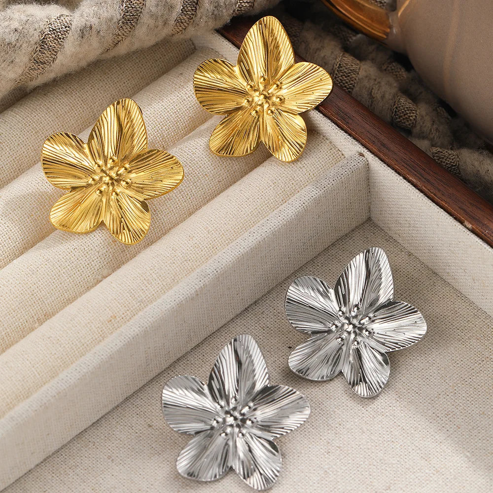Boucles d'oreilles métalliques fleuries