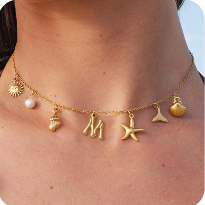 Collier à breloques estivales à initiale