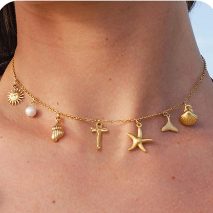 Collier à breloques estivales à initiale