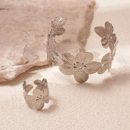 Bracelet ajustable à motif fleuri