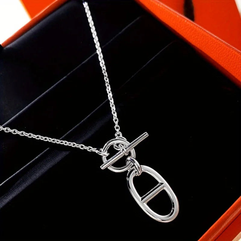 Collier à pendentif géométrique minimaliste