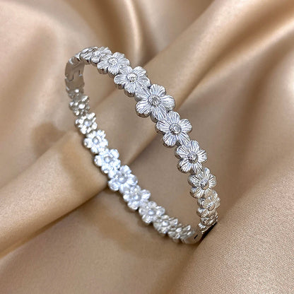 Bracelet rigide floral
