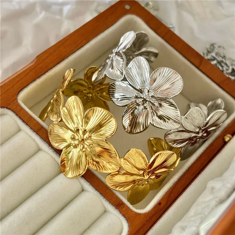 Bracelet fleuri ajustable
