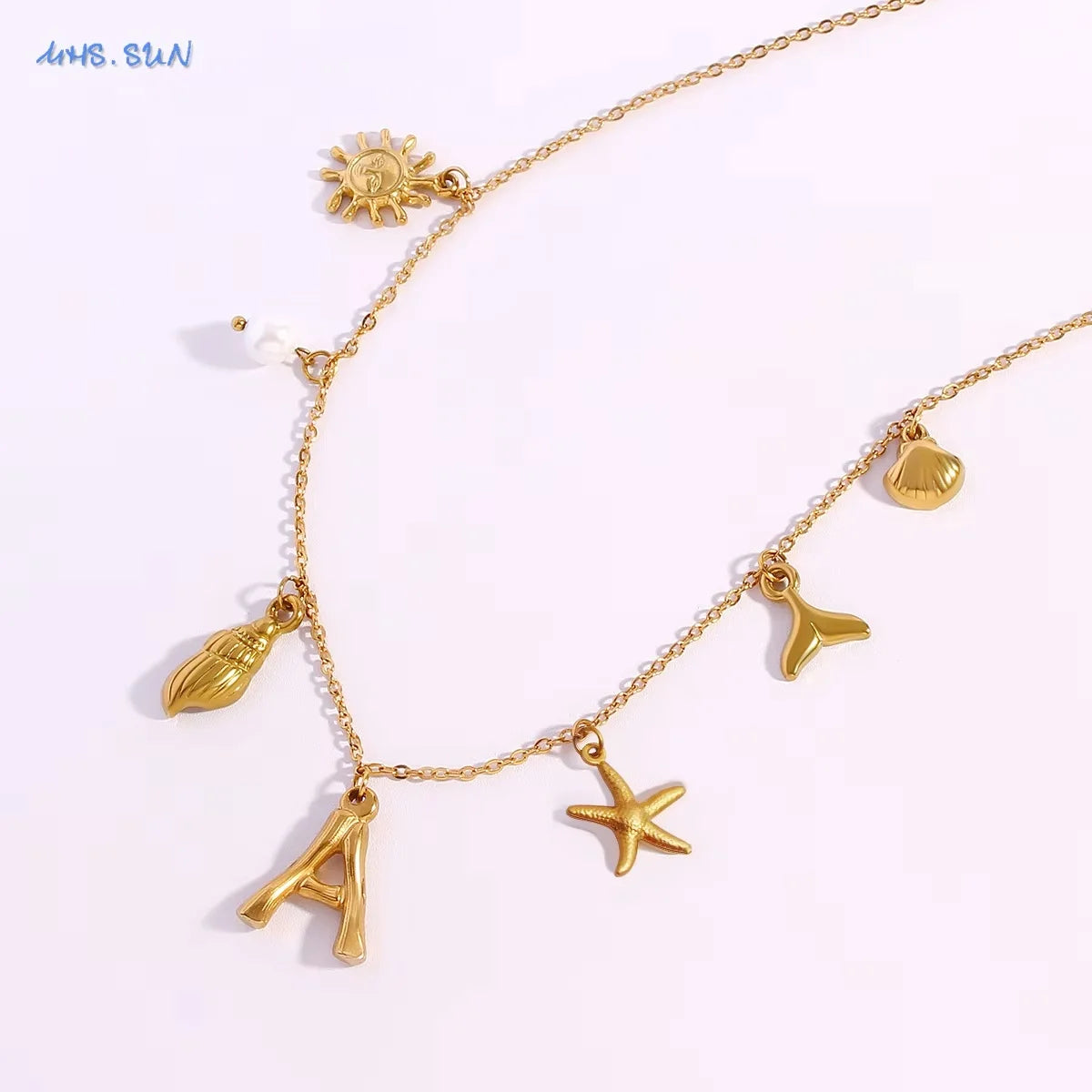 Collier à breloques estivales à initiale
